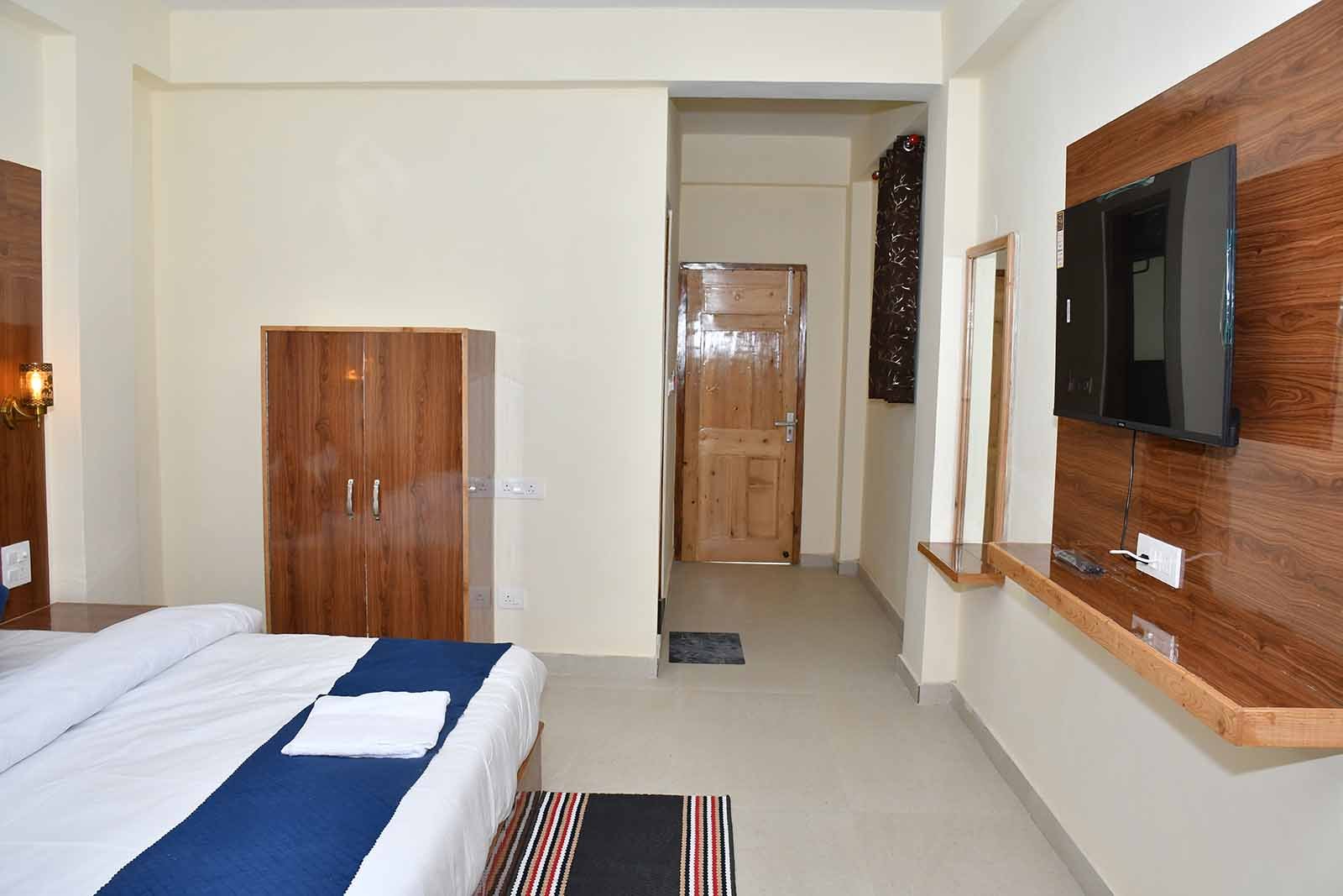 Room Bed